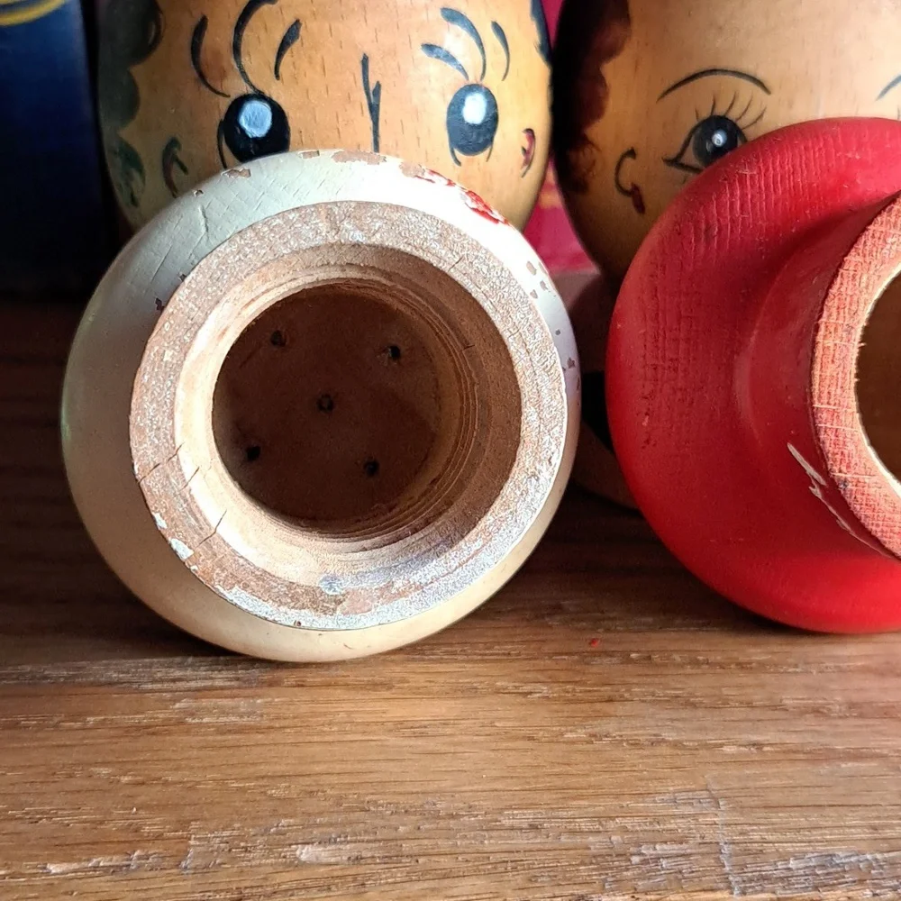Vtg Volco Brand Japan Wooden Salty & Peppy Shaker Set Anthropomorphic Kitschy